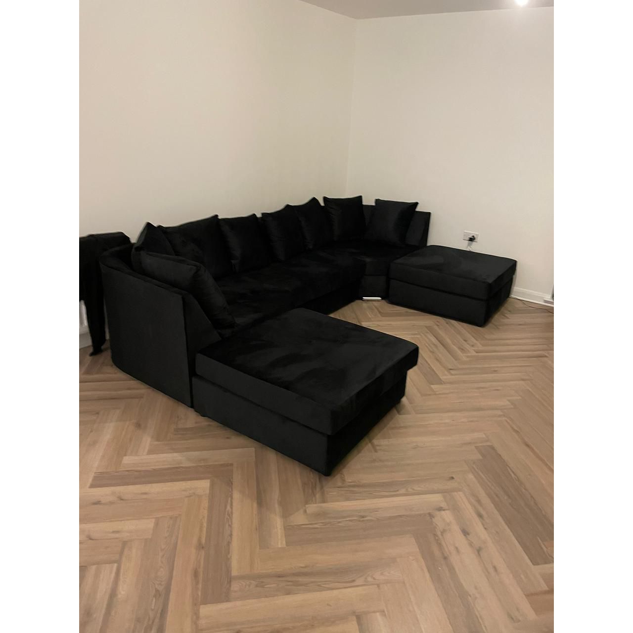 🛋️ Luxury Black Bishape Corner Sofa