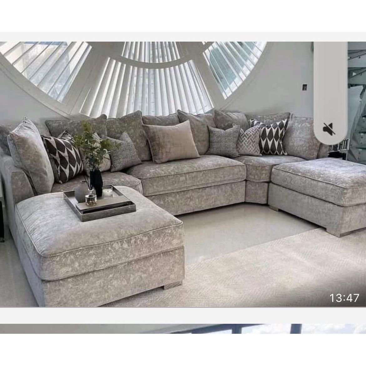 U-Shape Ashton Chesterfield Sofa – Silver Plush Velvet 5 Seater Sofa